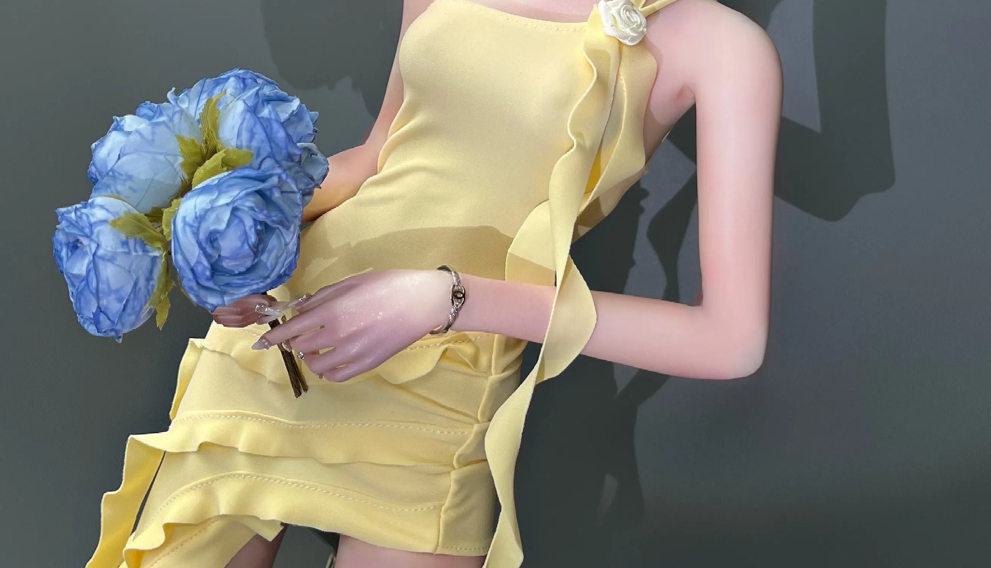 【BJD OUTFIT】1/3 & 1/4 BJD Milk-Yellow Ruffled Dress with Asymmetrical Straps| PREORDER |